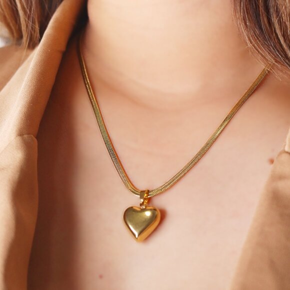 Stylish Stainless Steel Herringbone Heart Pendant Necklace - Picture 1 of 2